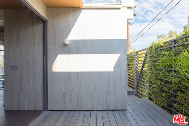 2135 Ridgemont Drive Los Angeles, CA 90046 - Photo 4 of 26