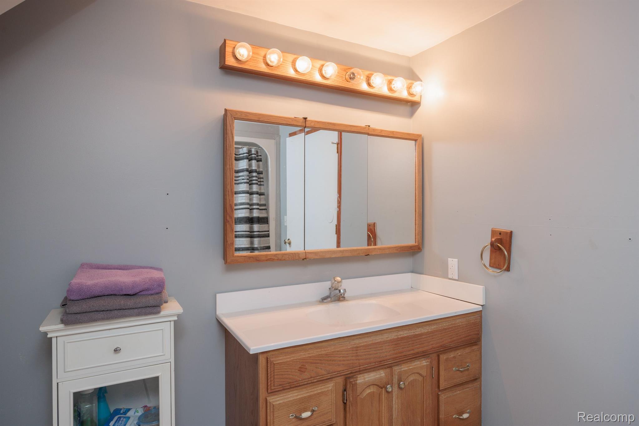 7335 Johnson Road Flushing, MI 48433 - Photo 28 of 44 Gallery Image 28