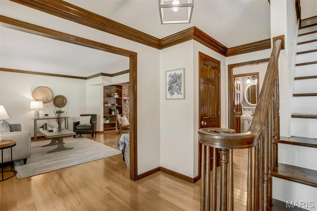 774 Chain Ridge Road Glendale, MO 63122 - Photo 4 of 51