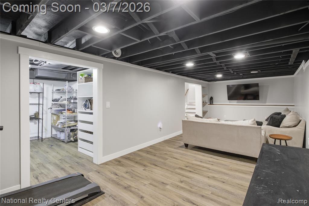 43086 Versailles Road Canton, MI 48187 - Photo 44 of 53 Gallery Image 44