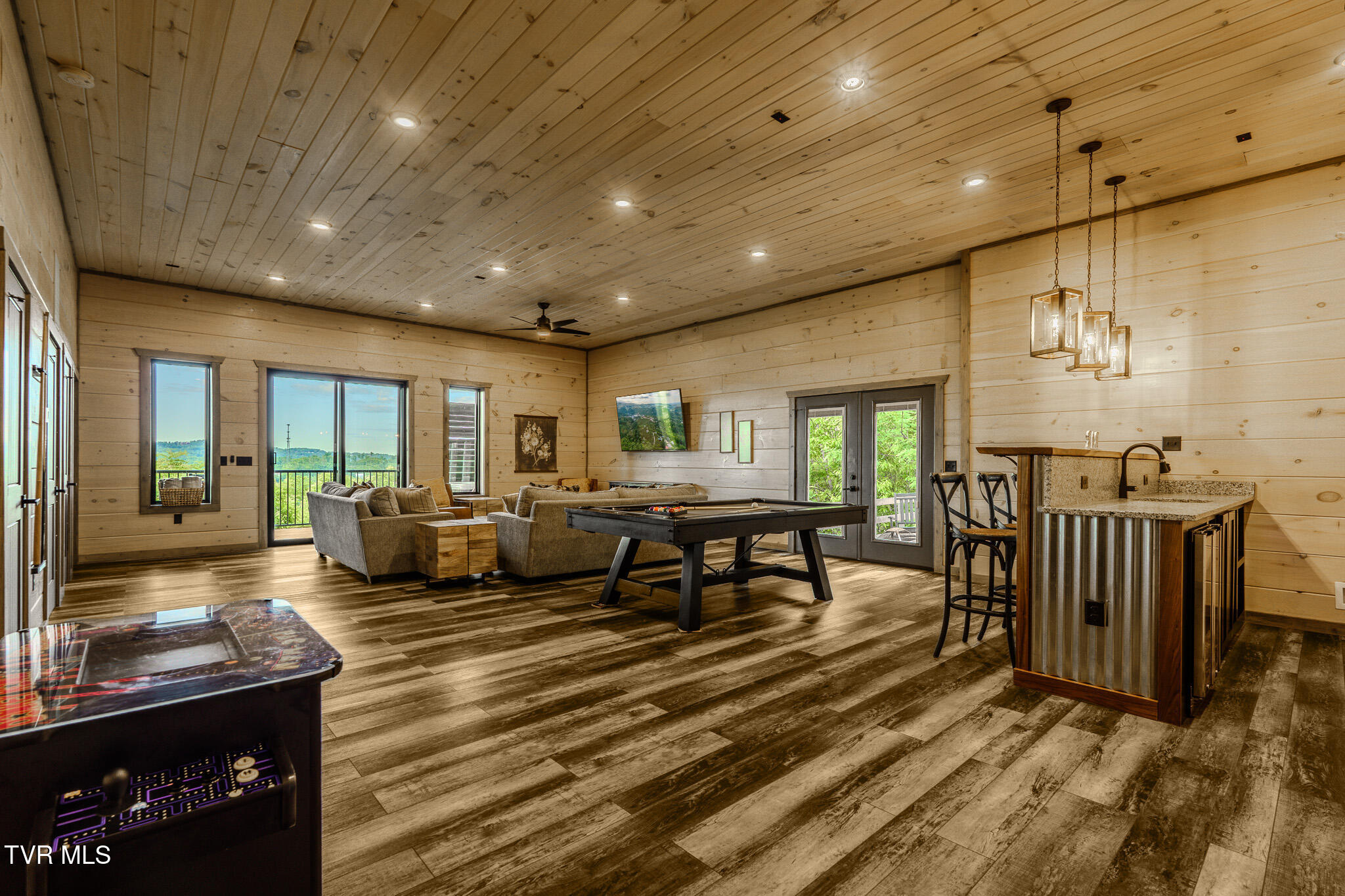 704 Topside Road Gatlinburg, TN 37738 - Photo 23 of 58 _DSC5506-HDR