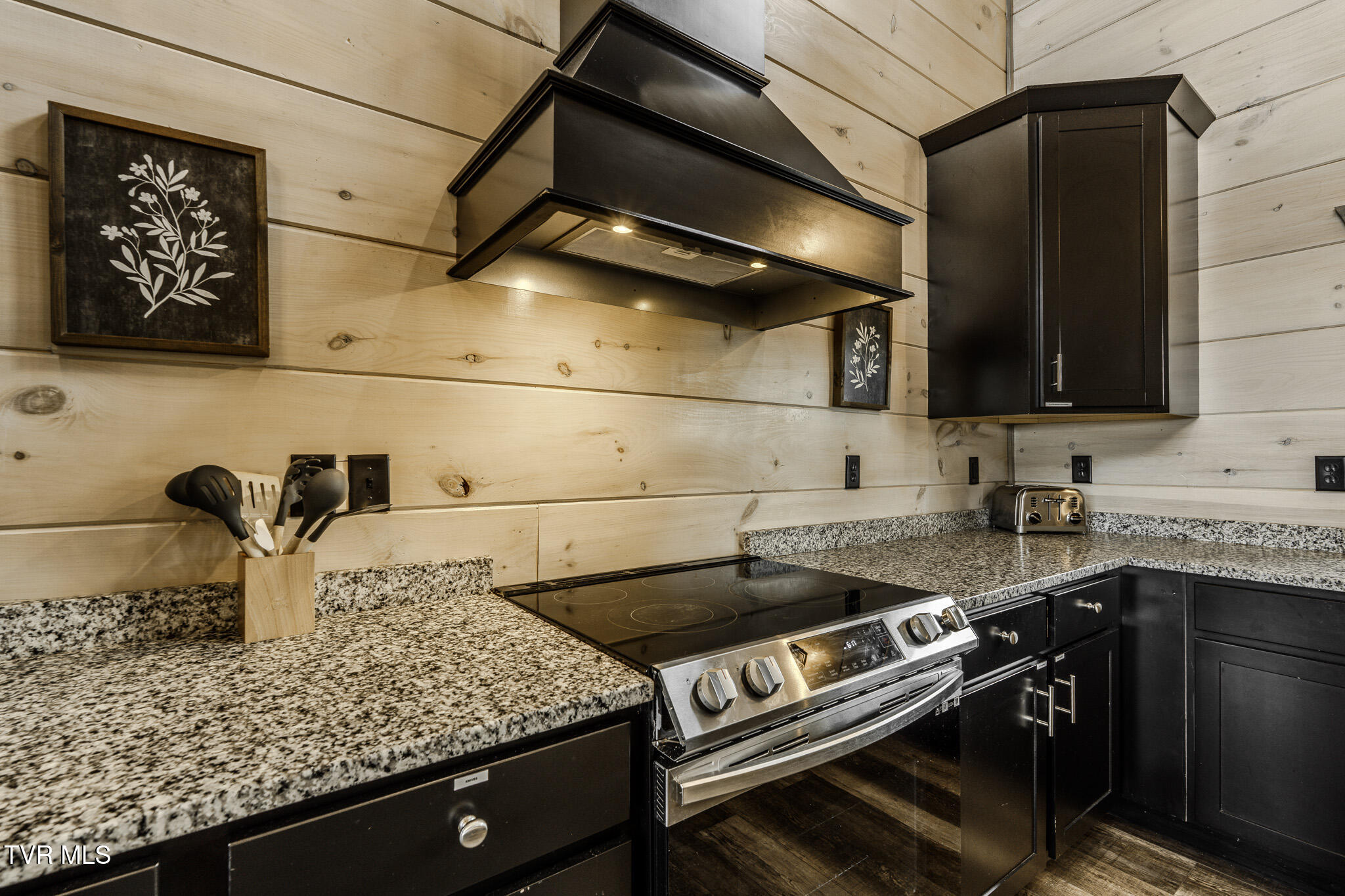 704 Topside Road Gatlinburg, TN 37738 - Photo 8 of 58 _DSC5256-HDR