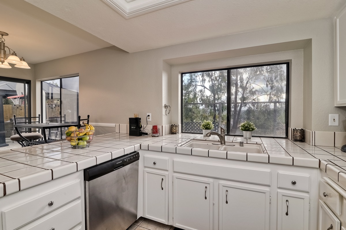 1990 Paseo Del Rey Vista, CA 92084 - Photo 10 of 25 Gallery Image 10