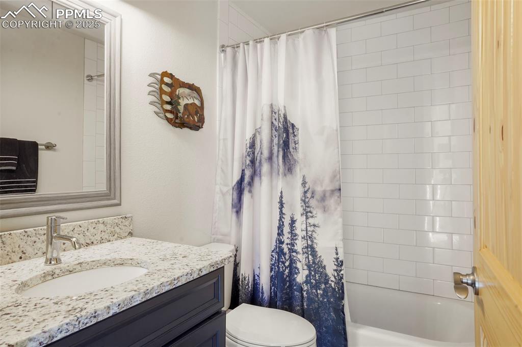 529 Spruce Circle Divide, CO 80814 - Photo 8 of 38 Full bathroom serves the lower level.