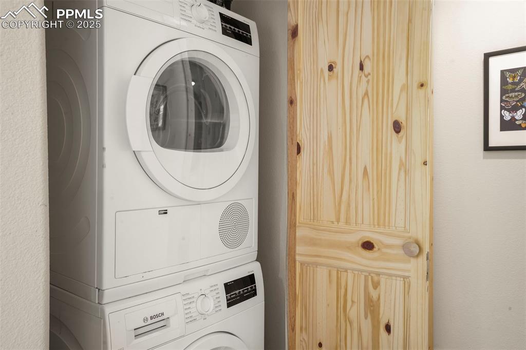 529 Spruce Circle Divide, CO 80814 - Photo 9 of 38 Laundry on the lower level.