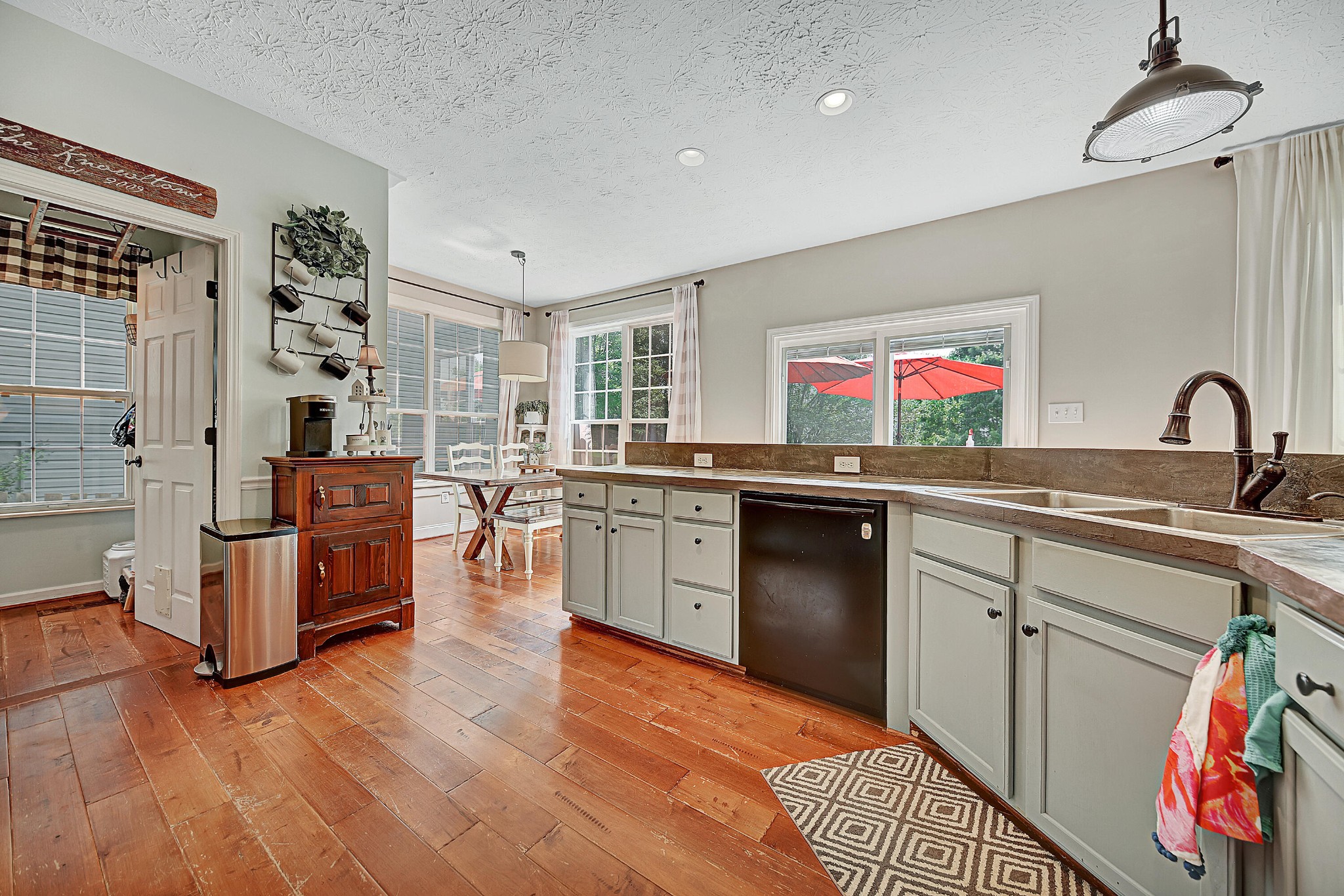 1167 Vale View Road Knoxville, TN 37922 - Photo 5 of 26 Gallery Image 5