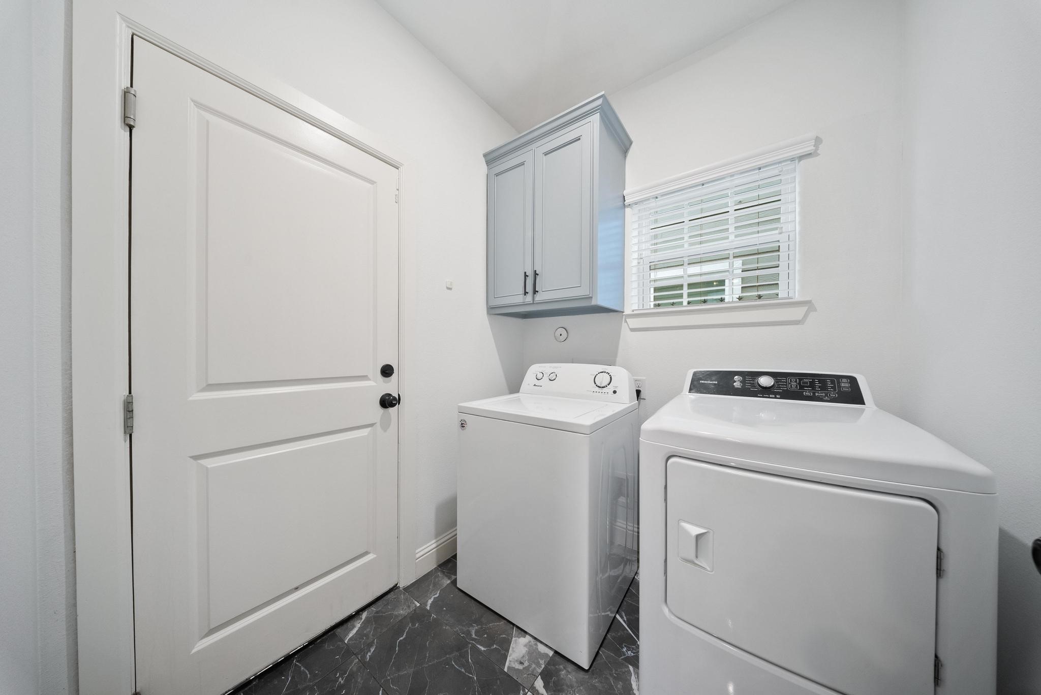 4004 Weslow Street Houston, TX 77087 - Photo 12 of 28 Washer and Dryer Included