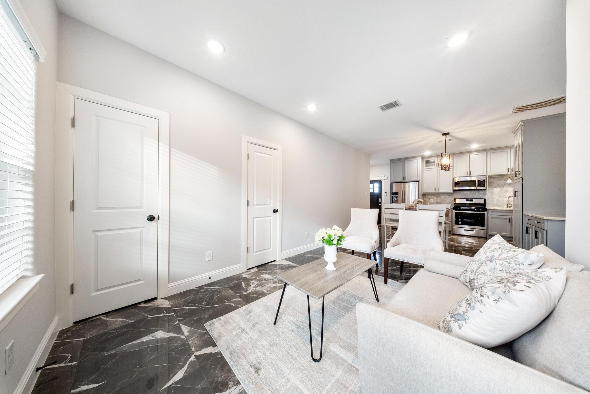 4004 Weslow Street Houston, TX 77087 - Photo 10 of 28