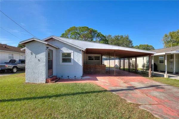 $199,900 | 210 Florida Drive, Auburndale, FL 33823