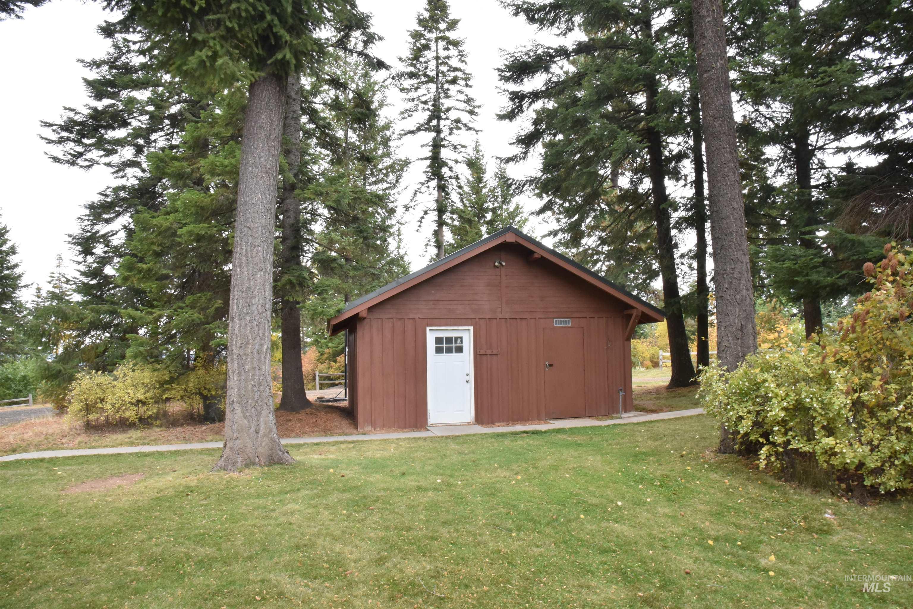 391457 Highway 95 Plummer, ID 83851 - Photo 21 of 39