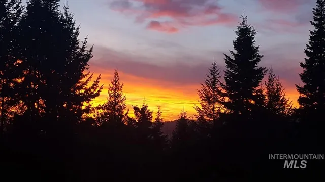 $759,000 | 391457 Highway 95, Plummer, ID 83851