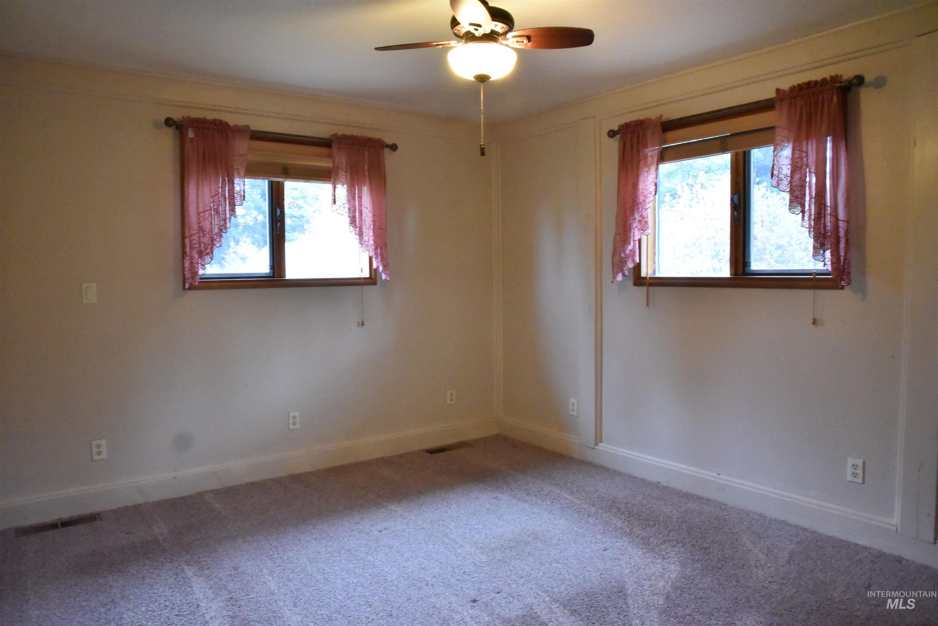 391457 Highway 95 Plummer, ID 83851 - Photo 9 of 39 bedroom