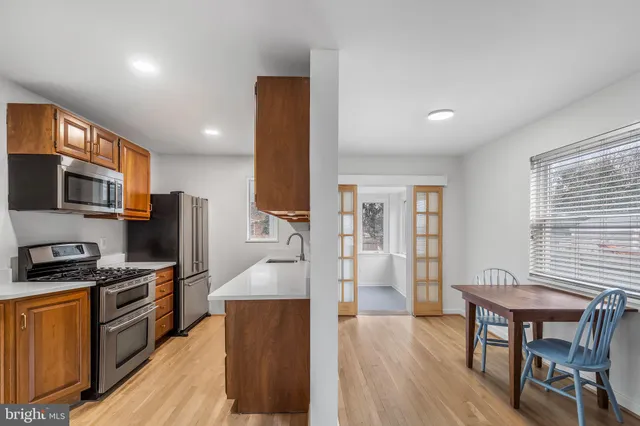 $585,000 | 106 South Hudson Street, Alexandria, VA 22304