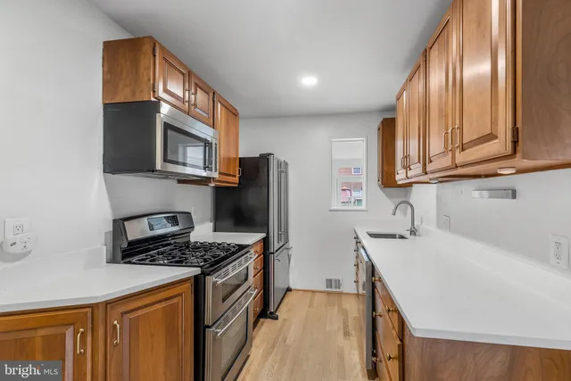 $585,000 | 106 South Hudson Street, Alexandria, VA 22304