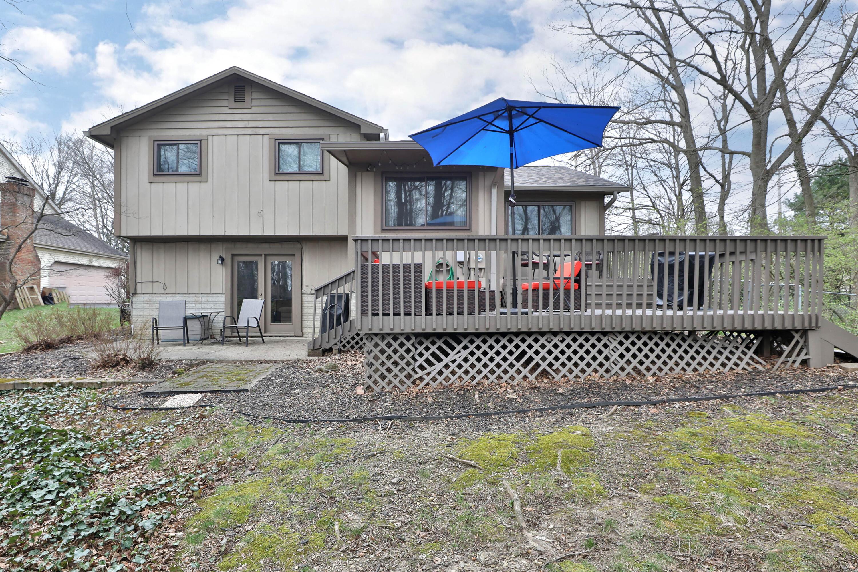 7044 Linworth Road Columbus, OH 43235 - Photo 45 of 48 Deck/patio