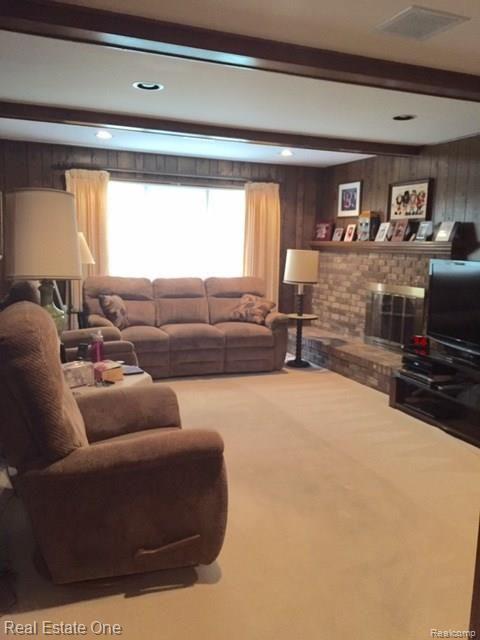 30087 High Valley Road Farmington, MI 48331 - Photo 8 of 13 FAMILY RM W/FIREPLACE AND RECESSED LIGHTS