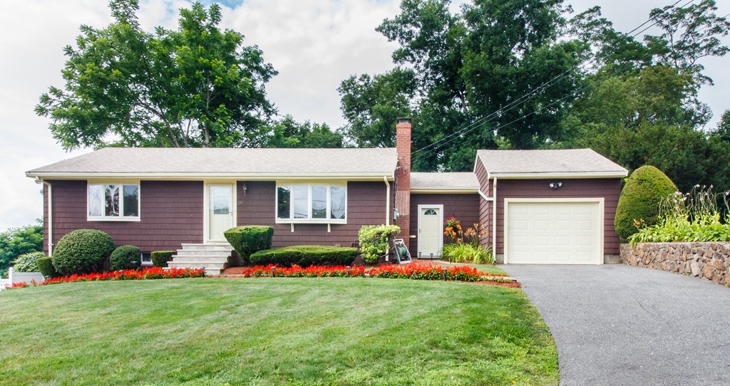 29 Foster Street Danvers, MA 01923 - Photo 1 of 23 Gallery Image 1