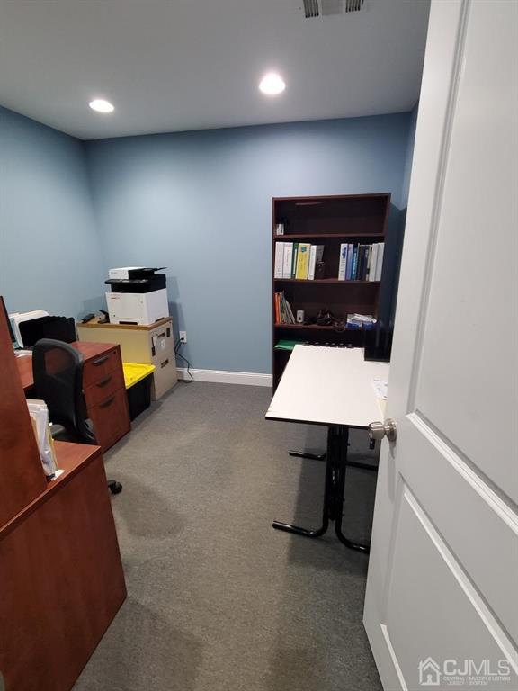 4271 Highway 27, Unit 73 Princeton, NJ 08540 - Photo 7 of 23 a room with furniture