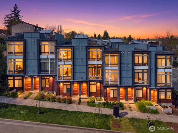 $664,900 | 966 North Allen Place, Seattle, WA 98103