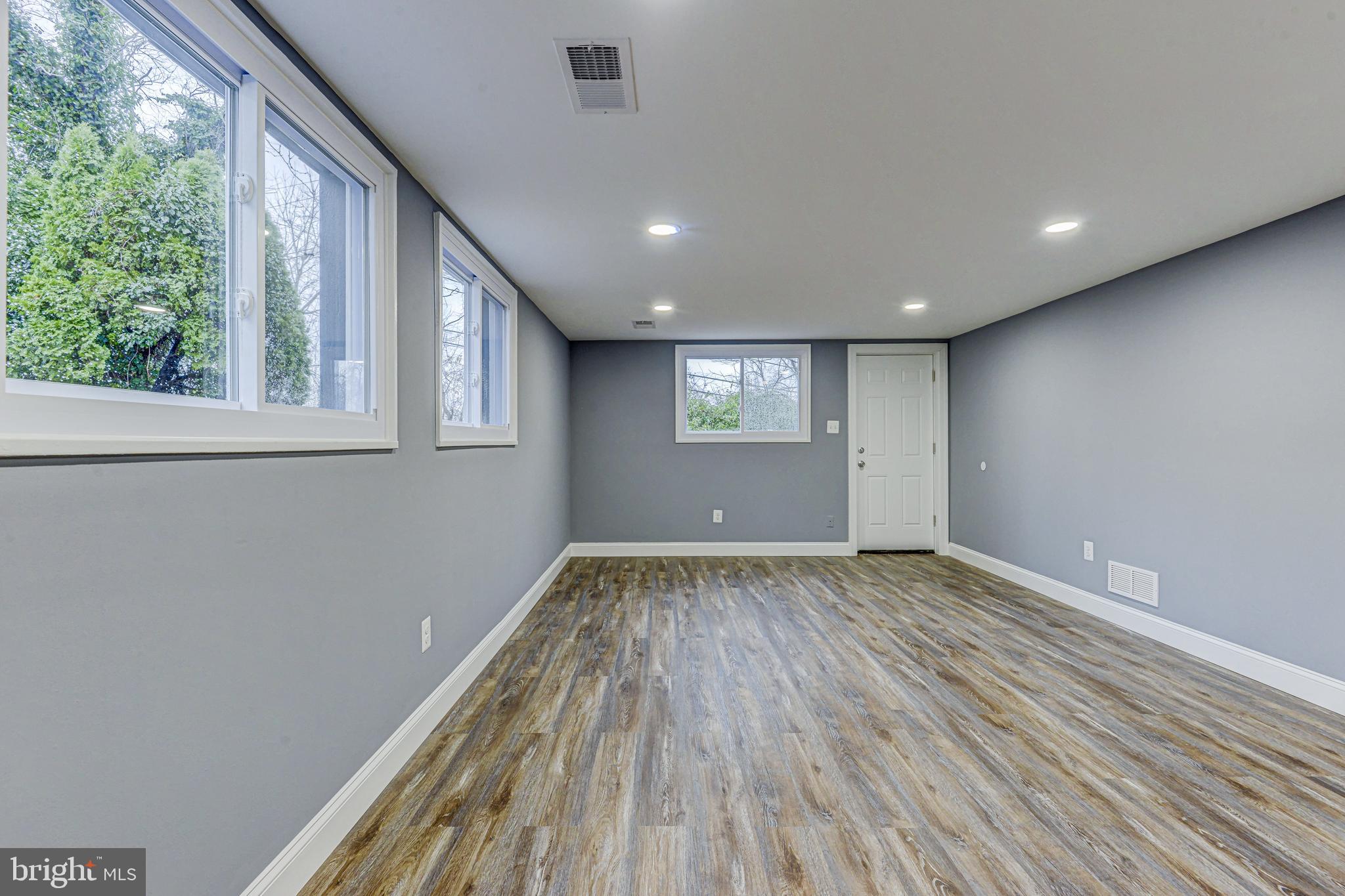 3413 Kelox Road Baltimore, MD 21207 - Photo 32 of 36