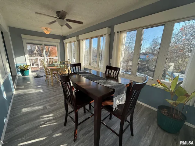 $349,000 | 230 North Shore Drive, Petersburg, IL 62675