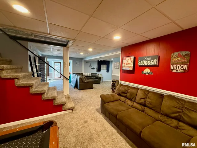 $349,000 | 230 North Shore Drive, Petersburg, IL 62675