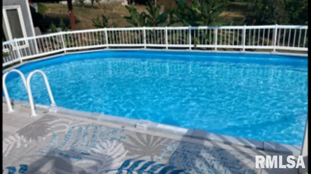 $349,000 | 230 North Shore Drive, Petersburg, IL 62675