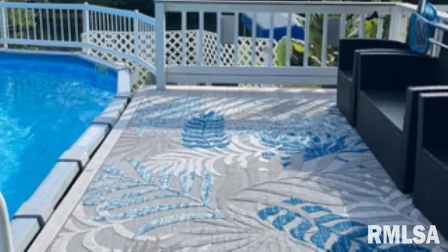 $349,000 | 230 North Shore Drive, Petersburg, IL 62675