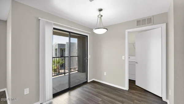 $1,375 | 5611 South 32nd Street, Unit 2, Phoenix, AZ 85040