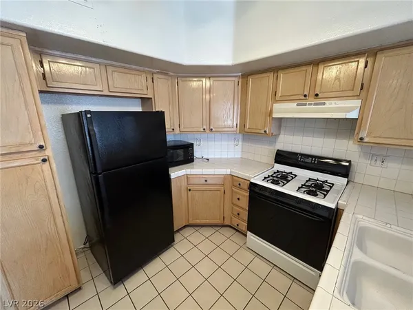 $1,300 | 900 Heavenly Hill Court, Unit 101, Las Vegas, NV 89145