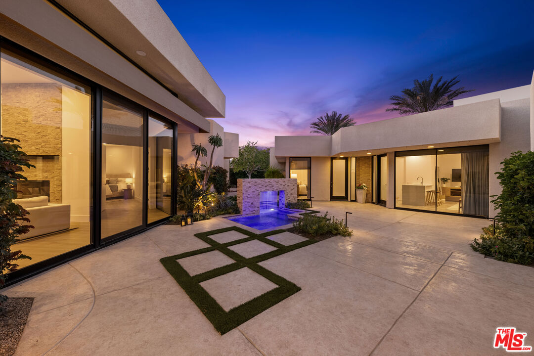79400 Stonegate La Quinta, CA 92253 - Photo 23 of 46 a living room with furniture