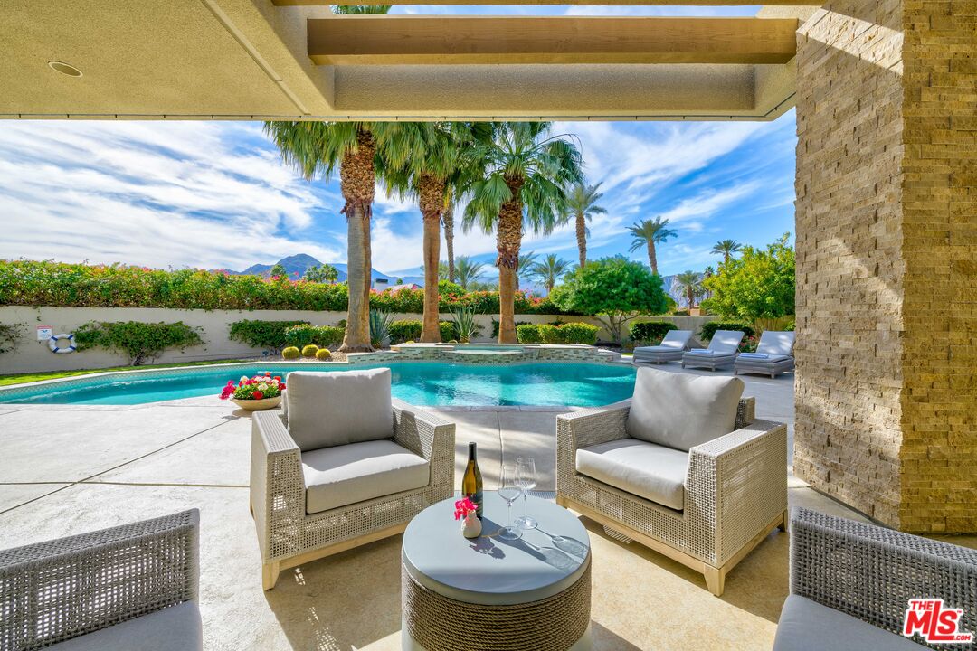 79400 Stonegate La Quinta, CA 92253 - Photo 36 of 46 a outdoor view with a sitting space