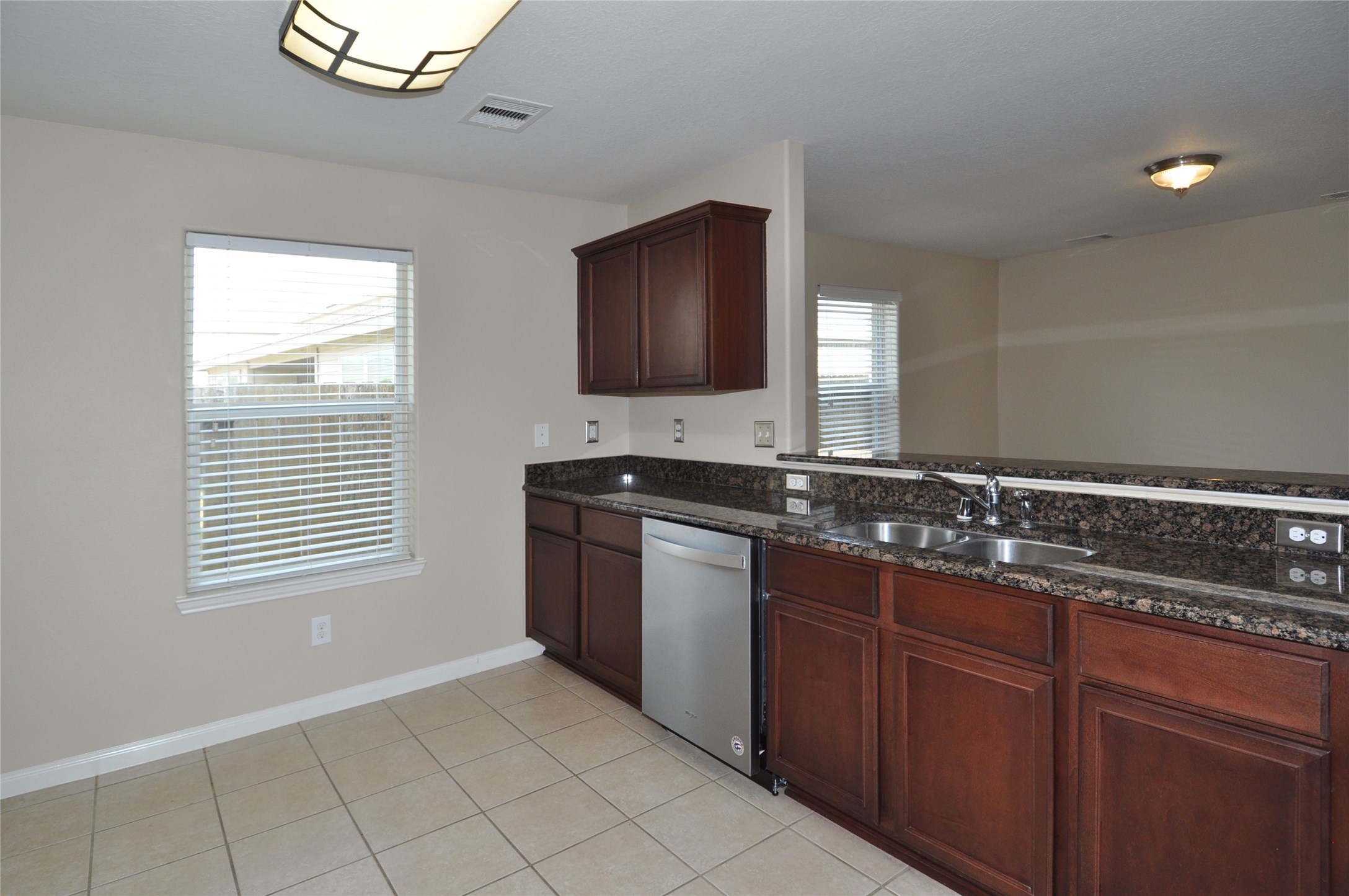 9434 Turquoise Meadow Lane Rosharon, TX 77583 - Photo 10 of 39 Gallery Image 10