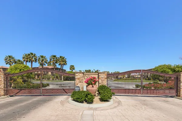 $1,199,000 | 48692 Pear Street, Indio, CA 92201