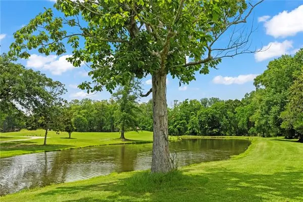 $319,000 | 122 Catalpa Lane, Unit 122, Mandeville, LA 70471