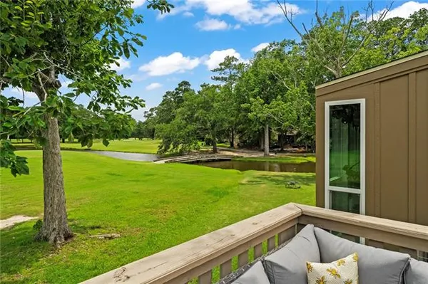 $319,000 | 122 Catalpa Lane, Unit 122, Mandeville, LA 70471