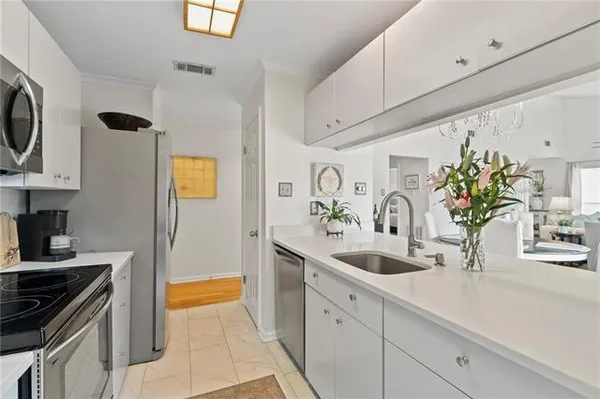 $319,000 | 122 Catalpa Lane, Unit 122, Mandeville, LA 70471