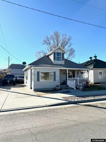 $200,000 | 160 East 2nd S Street, Green River, WY 82935