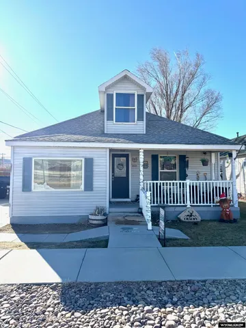 $200,000 | 160 East 2nd S Street, Green River, WY 82935