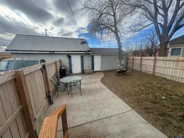 $200,000 | 160 East 2nd S Street, Green River, WY 82935
