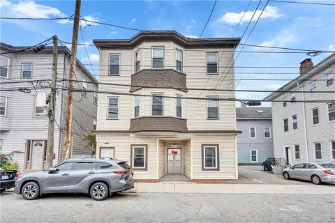 $699,000 | 186 Federal Street, Providence, RI 02903