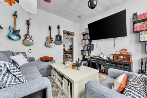 $699,000 | 186 Federal Street, Providence, RI 02903