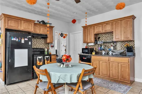 $699,000 | 186 Federal Street, Providence, RI 02903