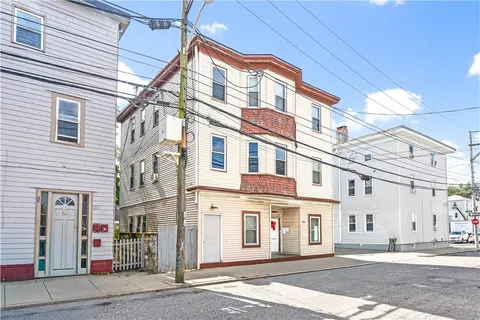 $699,000 | 186 Federal Street, Providence, RI 02903