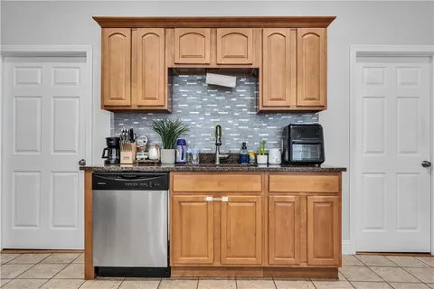 $699,000 | 186 Federal Street, Providence, RI 02903