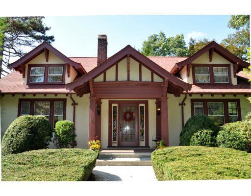 10 Cliff Road Milton, MA 02186 - Photo 1 of 12 Gallery Image 1