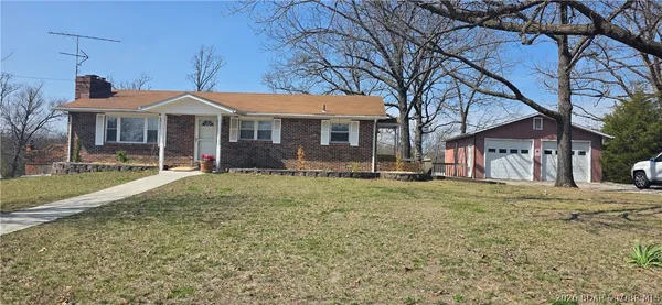 $204,900 | 116 Laurie Heights Drive, Laurie, MO 65037
