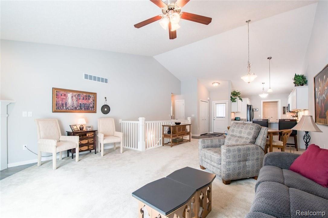 481 Hosta Howell, MI 48843 - Photo 11 of 26 txBezqhg.jpeg