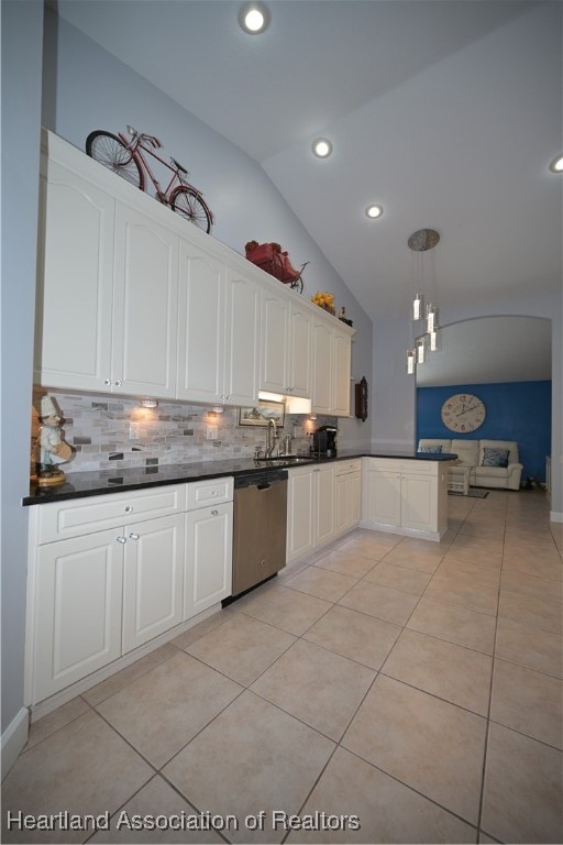4101 Duffer Loop Sebring, FL 33872 - Photo 14 of 50 Kitchen