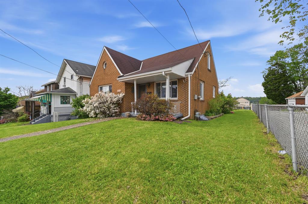 313 Locust Street Turtle Creek, PA 15145 - Photo 2 of 34